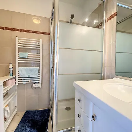 - 2 Pieces Avec Parc Et Piscine Apartment Cannes
